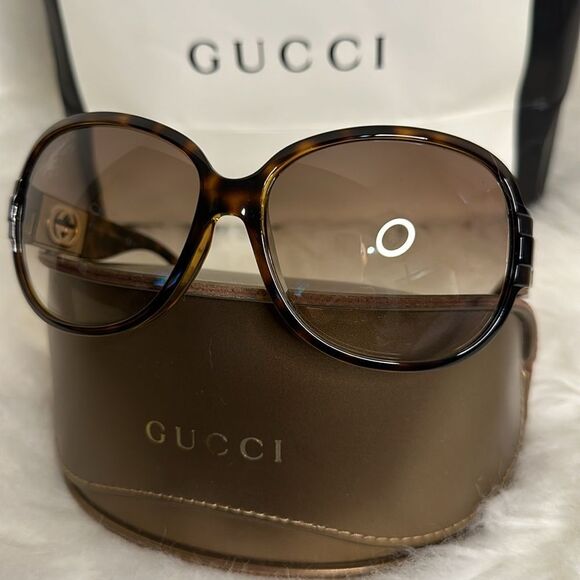 💯Authentic Gucci Sunglasses with Box🍀 - Picture 10 of 12